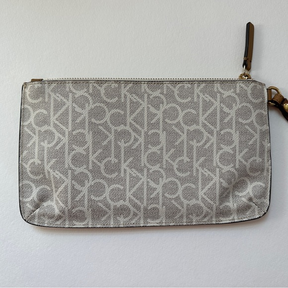 CALVIN KLEIN: Top and front zip wristlet wallet clutch - Picture 3 of 10